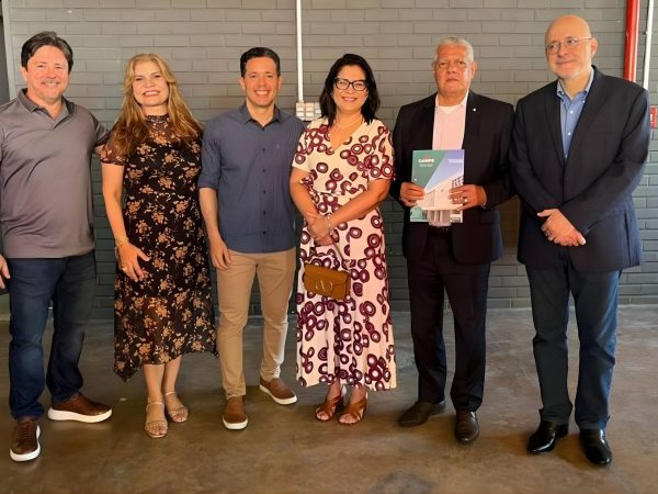 Imagem de Capa - CAMPE e AMEPE recepcionam novos magistrados em almoço